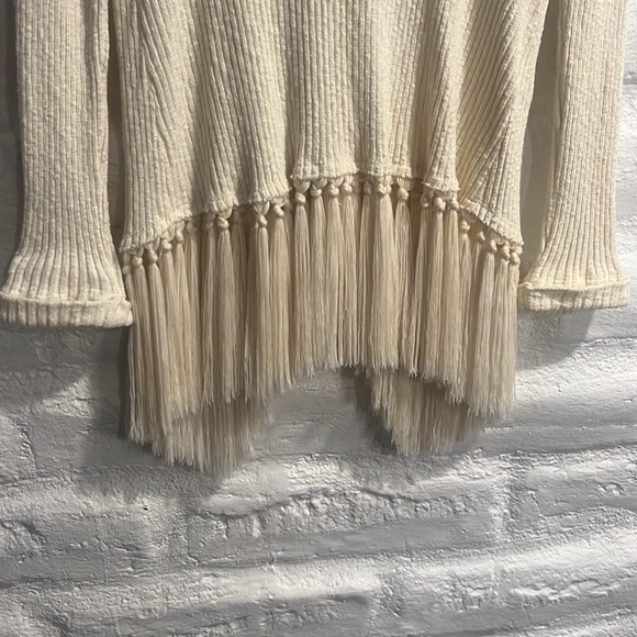 Eri + Ali Anthropologie Top - Picture 6 of 11